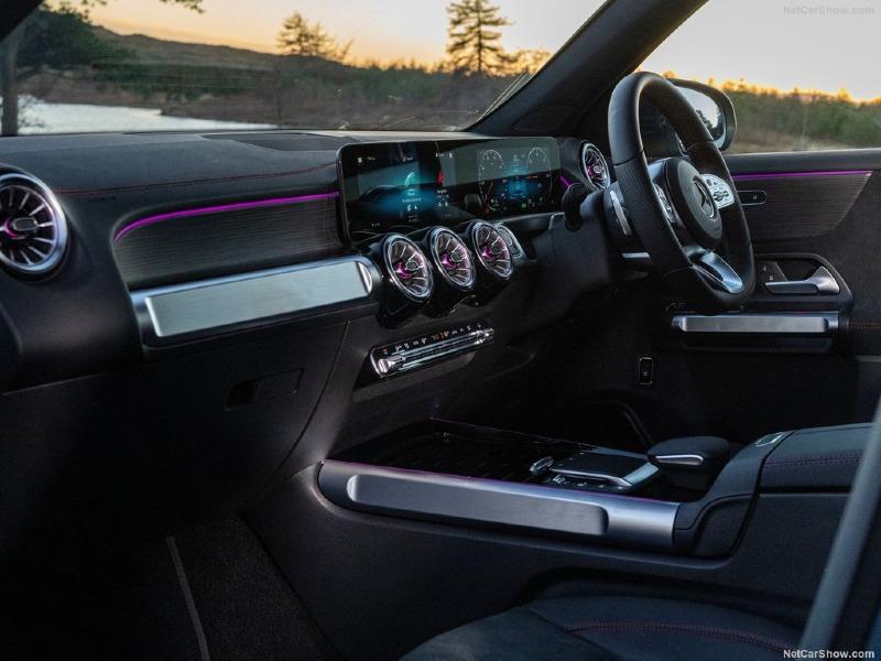 Mercedes-Benz-EQB_UK-Version-2022-1024-2a.jpg