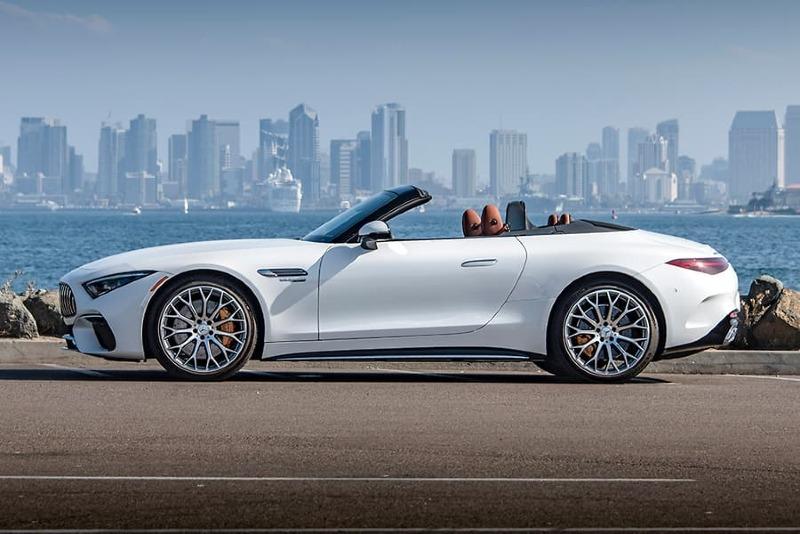 2022-mercedes-amg-sl-55_023 (1).jpg