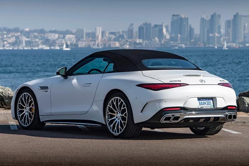 2022-mercedes-amg-sl-55_028 (1).jpg