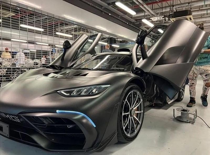 First-customer-Mercedes-AMG-One-matte-black-1.jpg