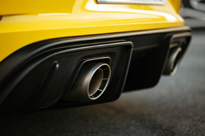 17-porsche-718-cayman-gt4-rs-2022-first-drive-exhausts.jpg