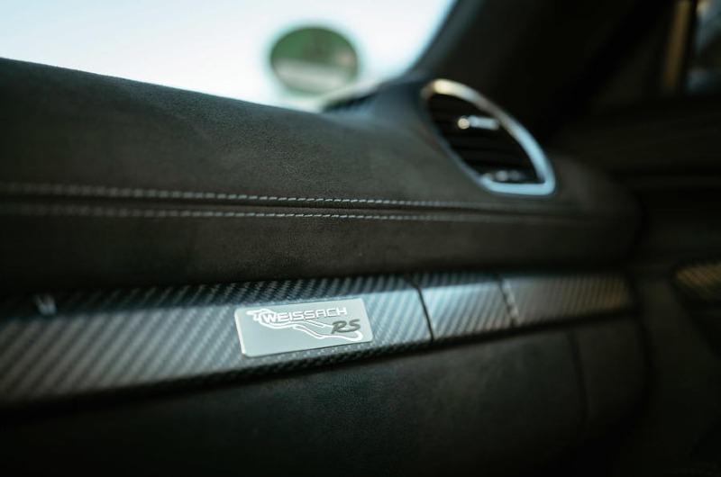 24-porsche-718-cayman-gt4-rs-2022-first-drive-interior-trim.jpg