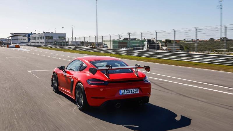 porschecayman_estoril03520_high_dbsoub.jpg