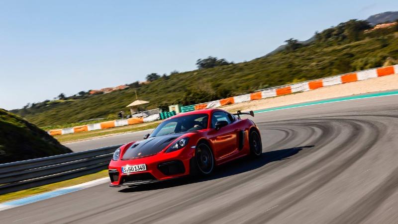 porschecayman_estoril01964_high_owlp8a.jpg