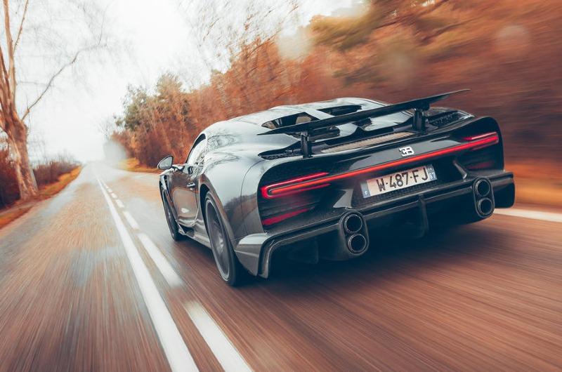 2-bugatti-chiron-super-sport-2022-first-drive-review-tracking-rear.jpg