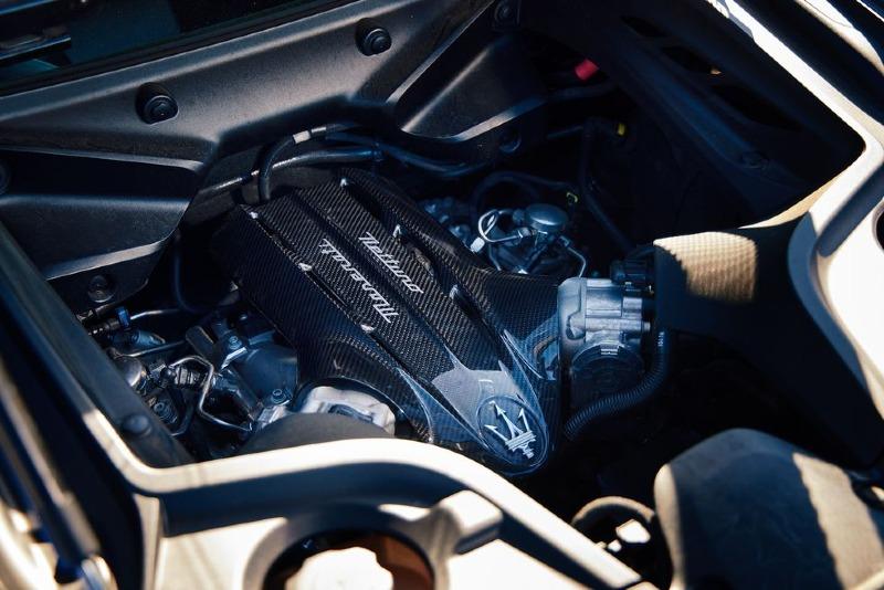 2022-maserati-mc20-116-1648139886.jpg
