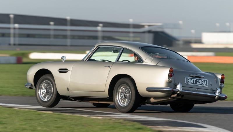 aston_db5_101.jpg
