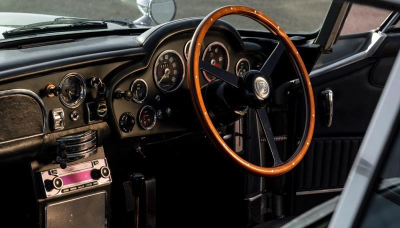 aston_db5_102.jpg