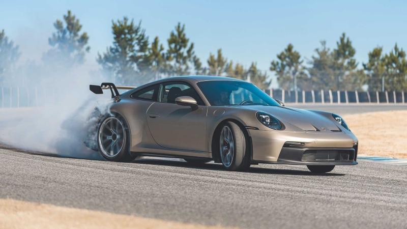 porsche-911-gt3-paint-to-sample-program-sliding.jpg
