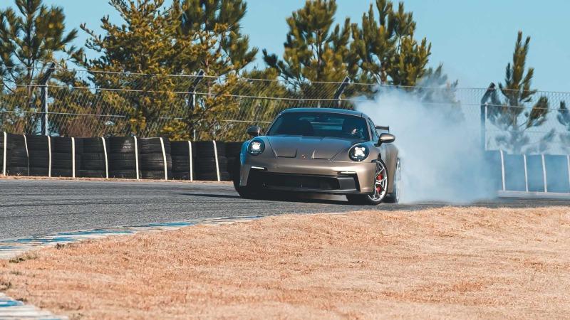 porsche-911-gt3-paint-to-sample-program-drifting.jpg