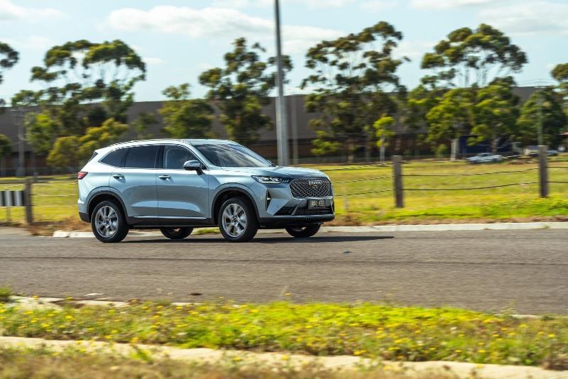 2022-haval-h6-ultra-awd-rolling-shot-6.jpg