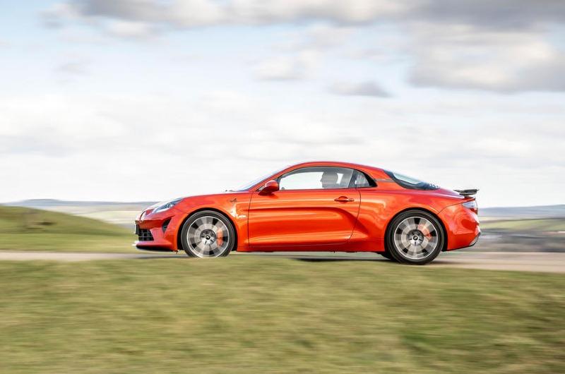 2-alpine-a110-s-2022-uk-first-drive-review-side-pan.jpg