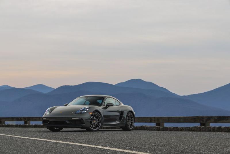 2022-porsche-718-cayman-4l-147-1648783304.jpg