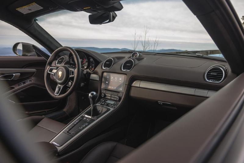 2022-porsche-718-cayman-4l-189-1648783309.jpg