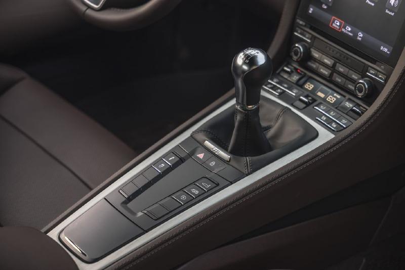 2022-porsche-718-cayman-4l-195-1648783311.jpg