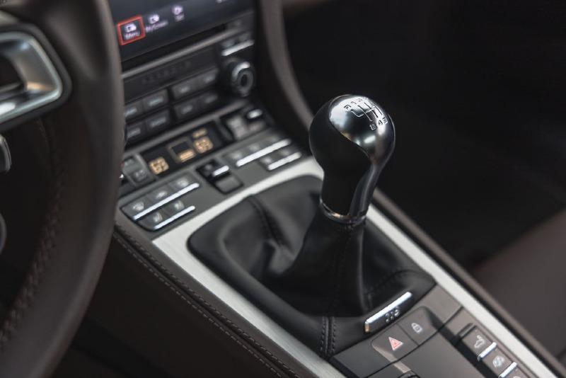 2022-porsche-718-cayman-4l-216-1648783318.jpg