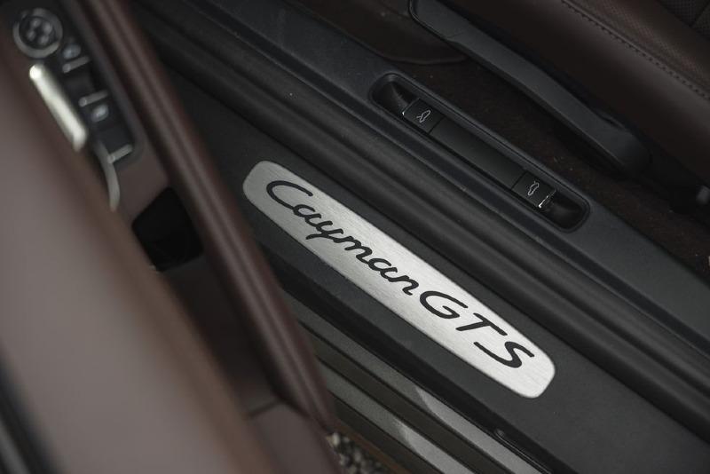 2022-porsche-718-cayman-4l-222-1648783316.jpg