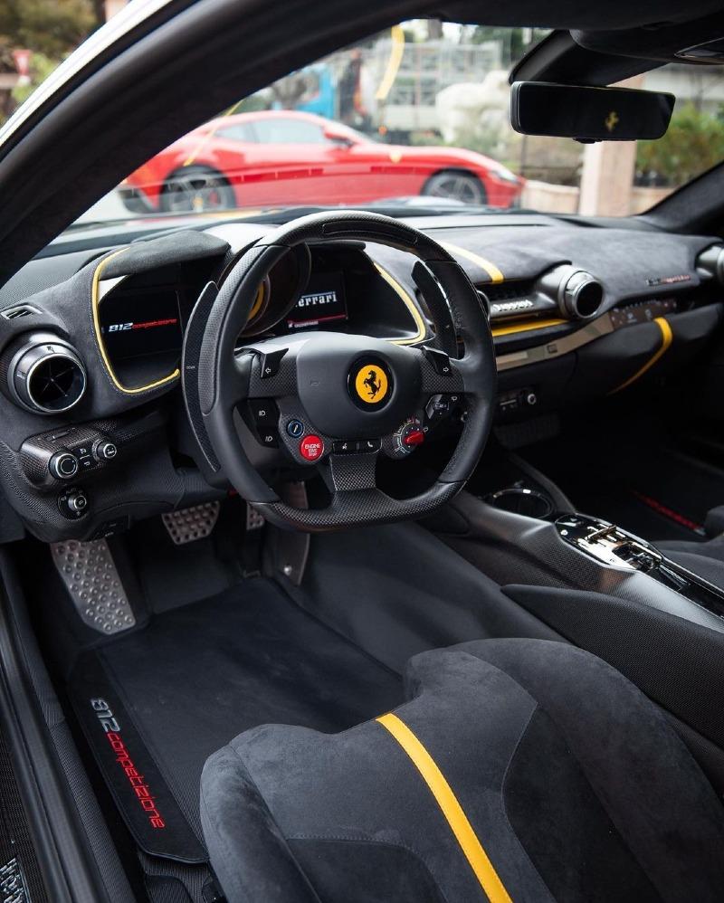 Ferrari-812-Competizione-Blu-Le-Mans-4.jpg