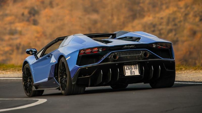 2-Lamborghini-Aventador-Ultimae.jpg