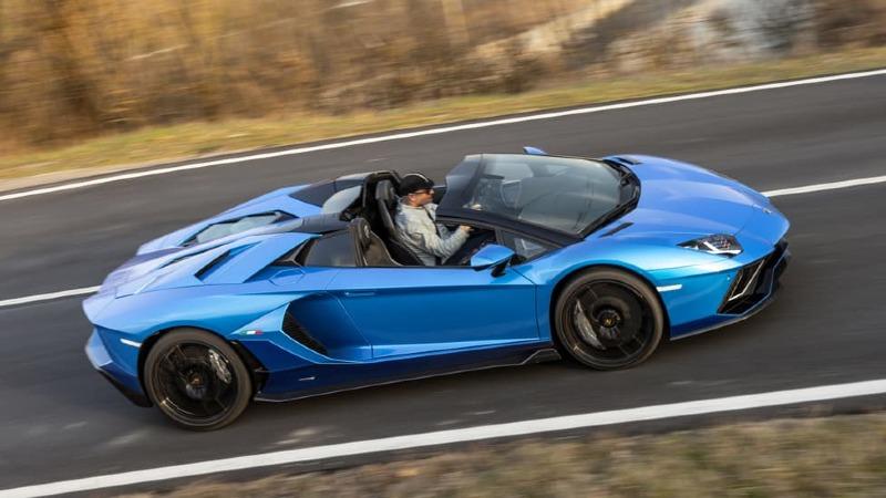 4-Lamborghini-Aventador-Ultimae.jpg