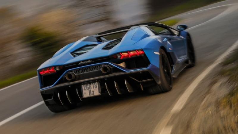 5-Lamborghini-Aventador-Ultimae.jpg