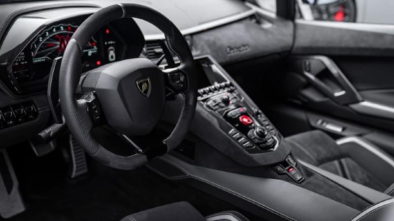 10-Lamborghini-Aventador-Ultimae.jpg