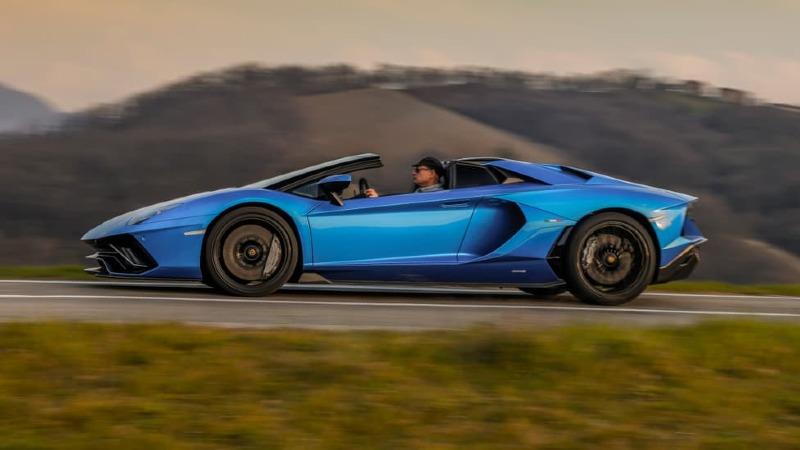 11-Lamborghini-Aventador-Ultimae.jpg