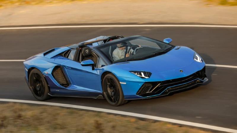 12-Lamborghini-Aventador-Ultimae.jpg