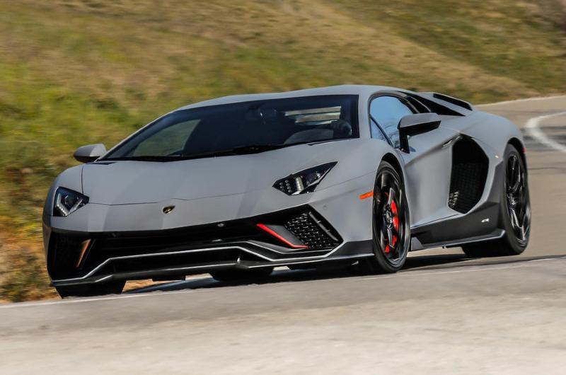 1-lamborghini-aventador-ultimae-2022-first-drive-lead.jpg