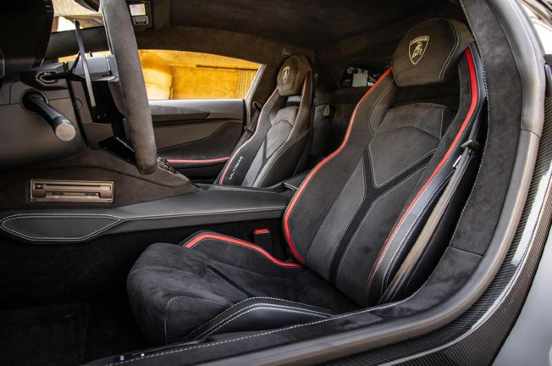 9-lamborghini-aventador-ultimae-2022-first-drive-seats.jpg