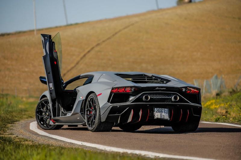 14-lamborghini-aventador-ultimae-2022-first-drive-static-rear.jpg