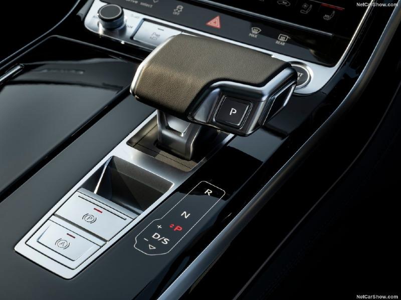 Audi-A8_L_60_TFSI_e_UK-Version-2022-1024-20.jpg