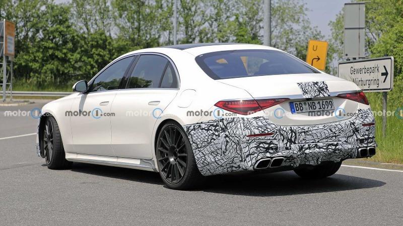 2022-mercedes-amg-s63e-spy-photo (7).jpg