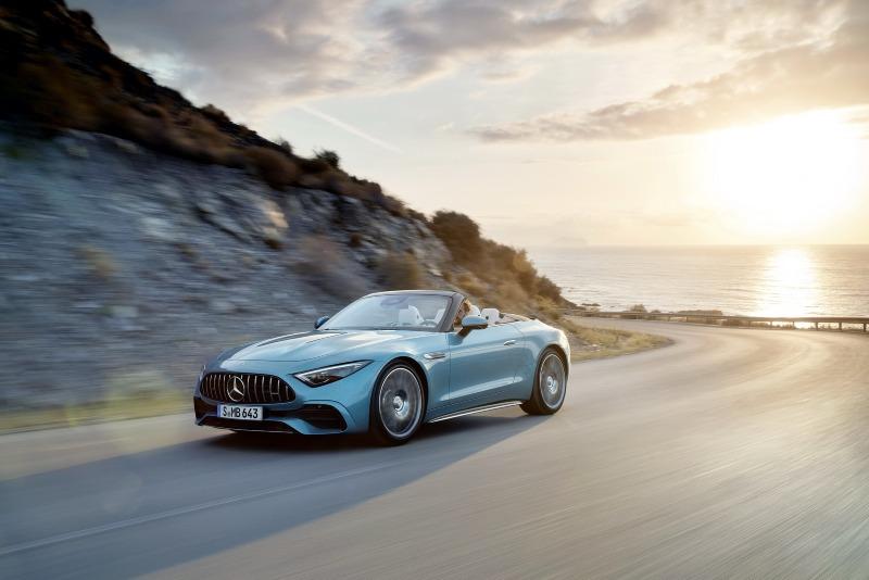 2023-Mercedes-AMG-SL-43-1.jpg
