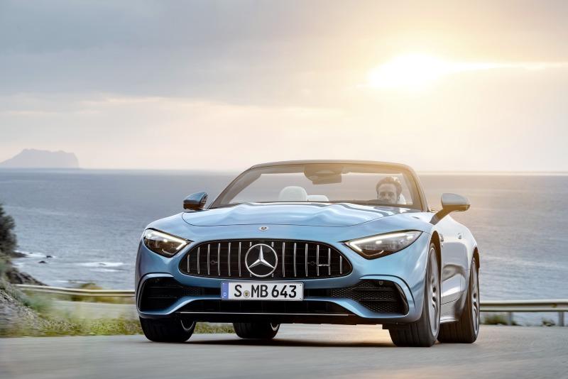 2023-Mercedes-AMG-SL-43-3.jpg