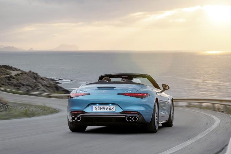 2023-Mercedes-AMG-SL-43-6.jpg