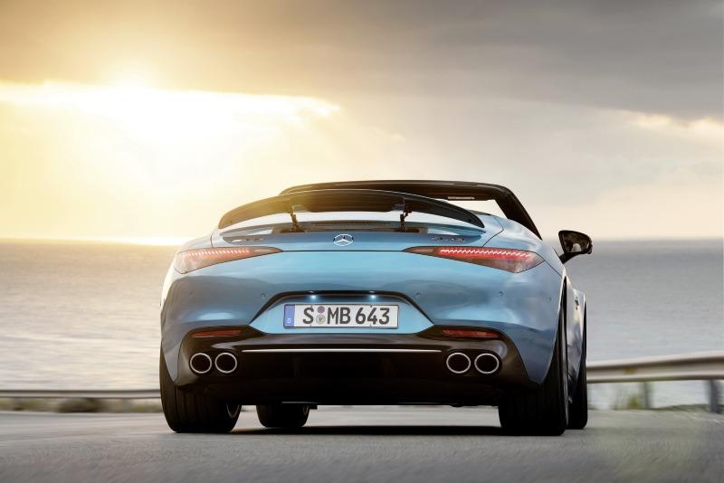 2023-Mercedes-AMG-SL-43-7.jpg
