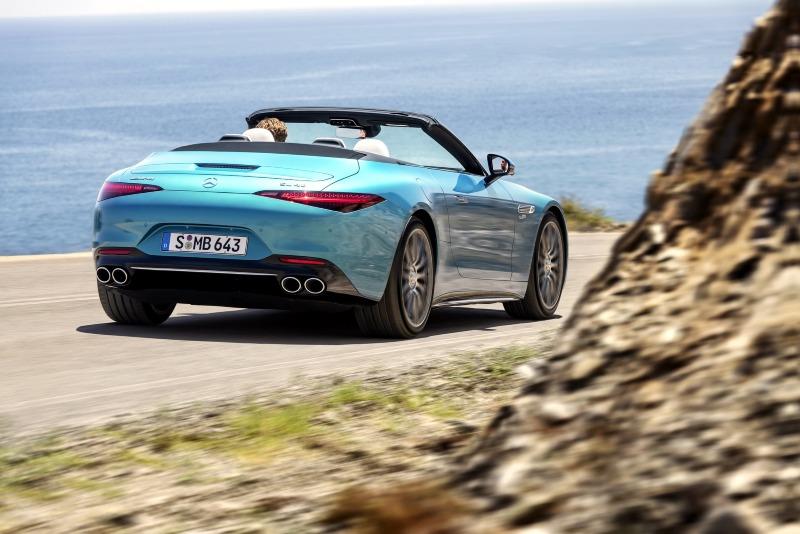 2023-Mercedes-AMG-SL-43-10.jpg