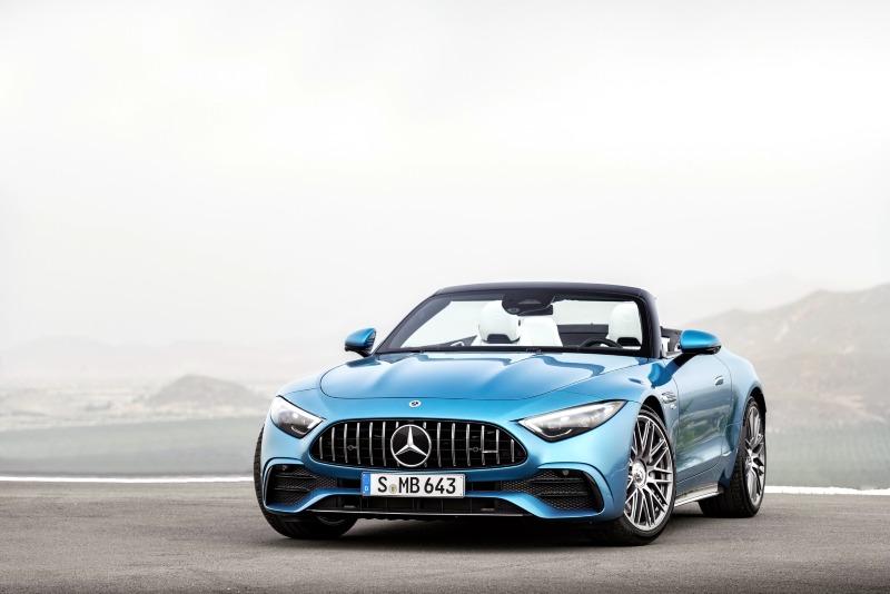 2023-Mercedes-AMG-SL-43-18.jpg