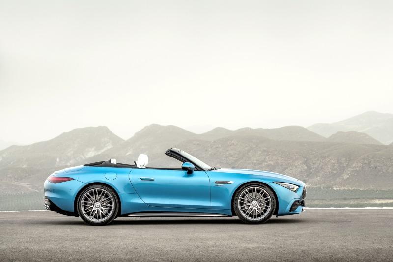 2023-Mercedes-AMG-SL-43-21.jpg