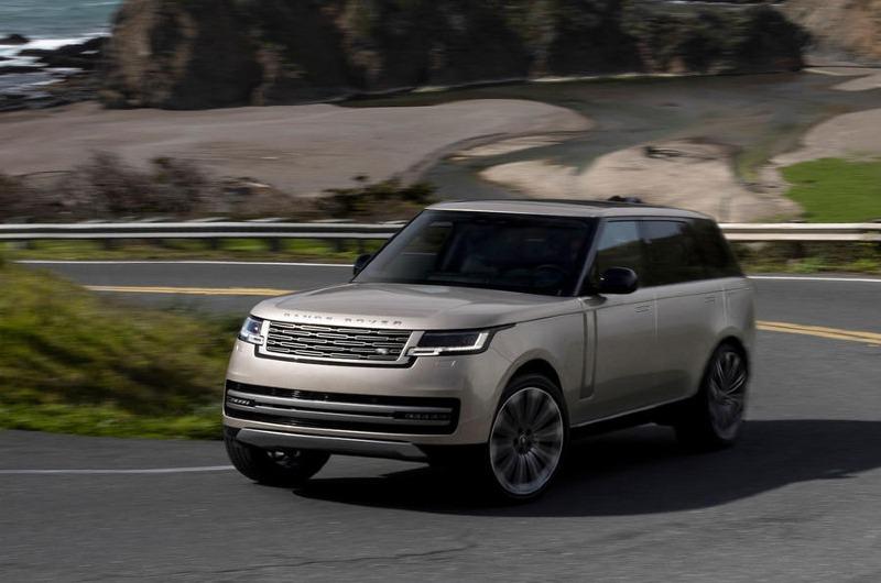 15-land-rover-range-rover-2022-first-drive-review-cornering-front.jpg