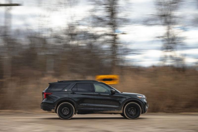 2022-ford-explorer-timberline-464-1649185263.jpg