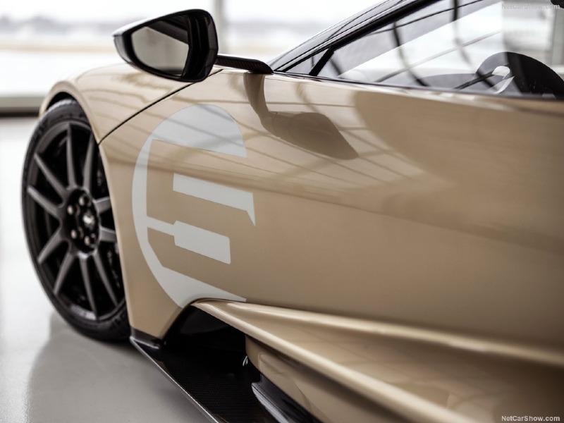 Ford-GT_Holman_Moody_Heritage_Edition-2022-1024-11.jpg