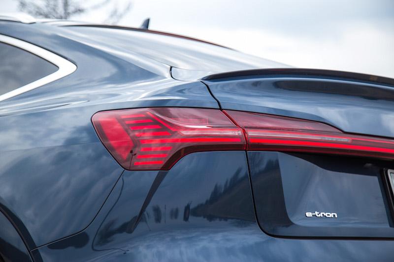e-tron-lights.jpg
