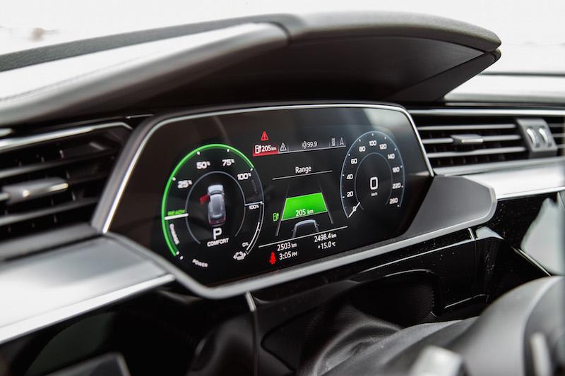 e-tron-virtual-cockpit.jpg