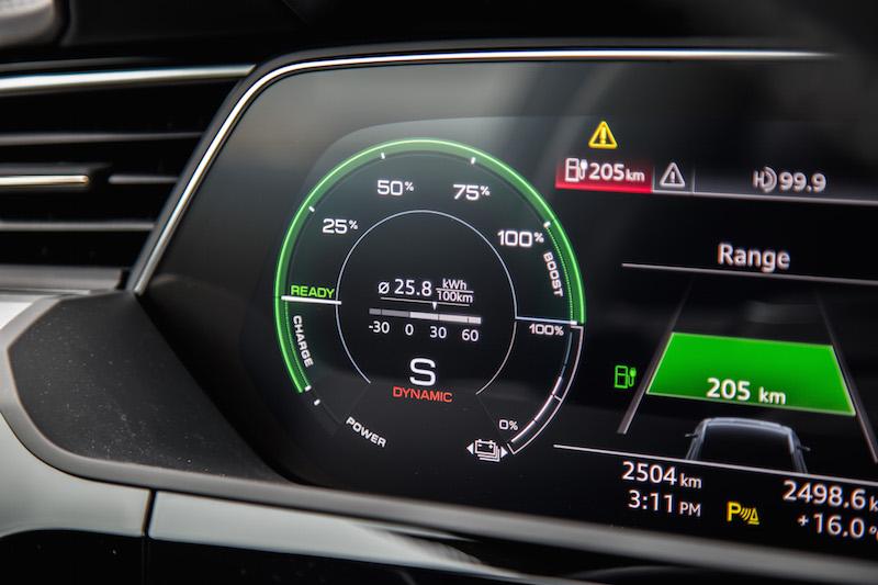e-tron-sport-dynamic.jpg