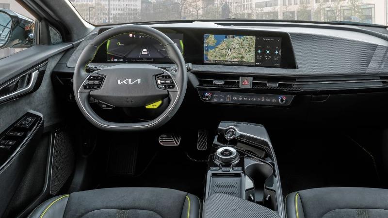 Kia EV6 GT 2022-4.jpg