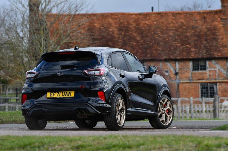 3-ford-puma-st-gold-ed-2022-long-term-hello-cornering.jpg