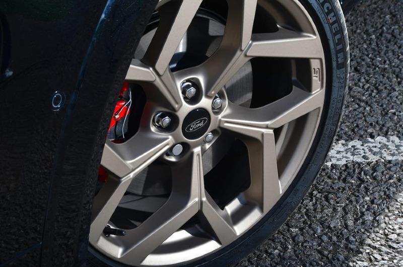 5-ford-puma-st-gold-ed-2022-long-term-hello-alloy-wheels.jpg