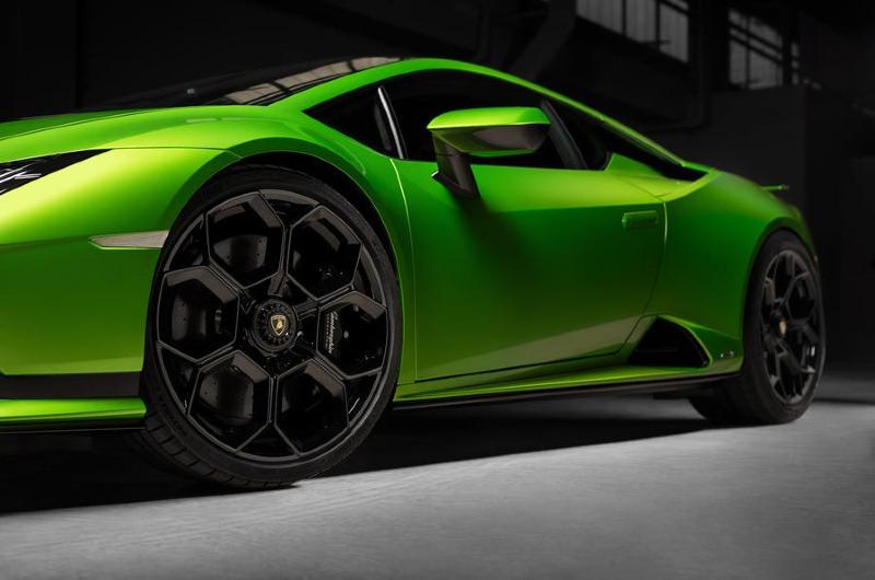 94-lamborghini-huracan-technica-2022-official-reveal-studio-alloy-wheels.jpg